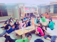 3日目の晩は打ち上げという名の宴会！女子は恋話がはじまったり、男子は人狼や大富豪を楽しんだりしましたよ。